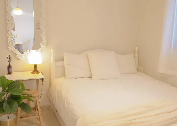Hongdae Min House 2 *